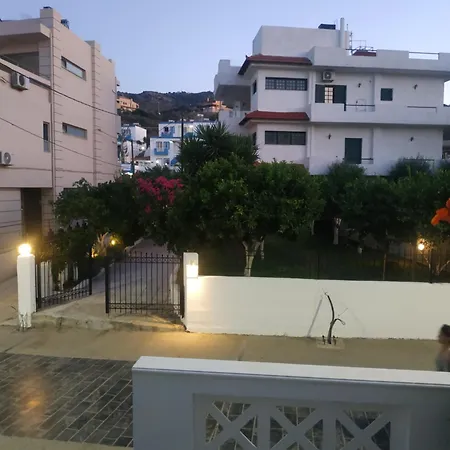 ρένια Ξενοδοχείο με διαμερίσματα Αγία Πελαγία (Κρήτη)