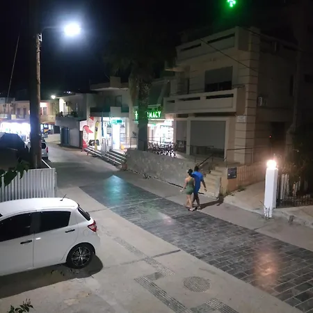 ρένια Ξενοδοχείο με διαμερίσματα 3*