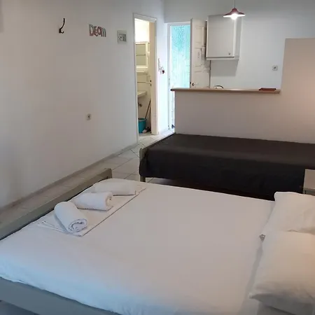 Aparthotel Renia 3*